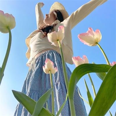 夜阑引他入梦来